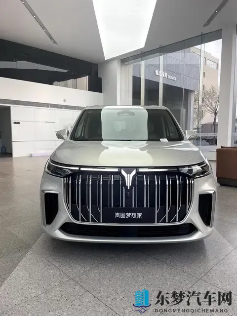 岚图汽车10 月交付攀升至17218辆再添新高，旗舰SUV 泰山将震撼上市