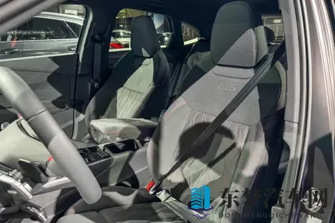 奥迪Q3 Sportback迎来插混版，配20T还支持纯电驱，有啥不同？-2