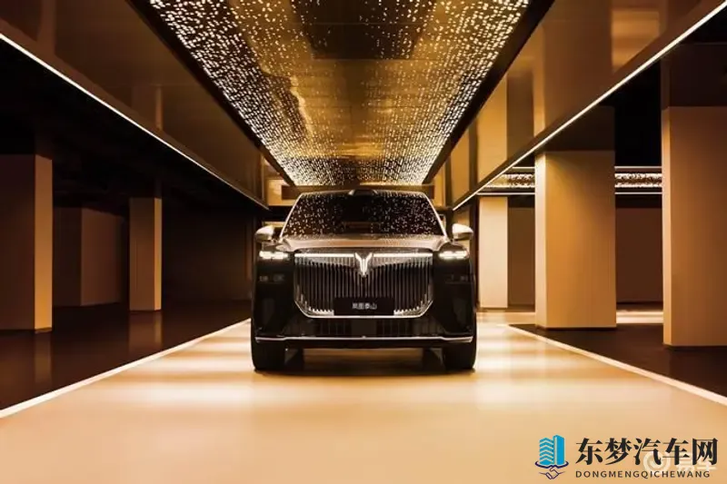 岚图泰山预售45万起,独享国产三腔空悬科技-1