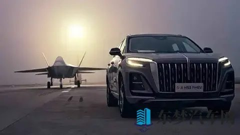 从“爸爸的车”到“我的车”:红旗的转身,踩碎了多少刻板印象?-2