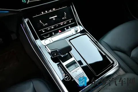 20款奥迪Q7黑武士,准新二手三十多万,奶爸座驾新选择?-3