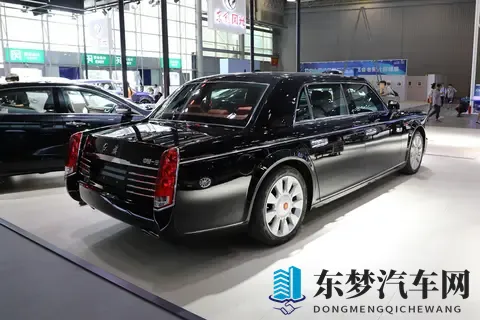718 万国产豪华天花板！40T V8 + 航空座椅，政务接待首选？-3