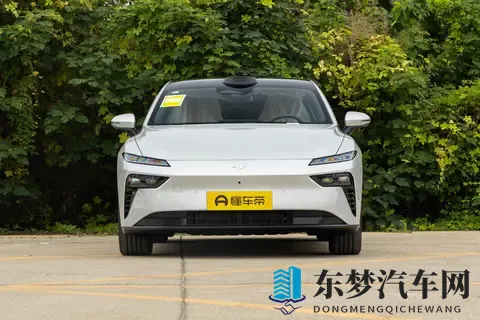 激光雷达+8295芯片，选15万级轿跑可以看看eπ007+表现如何-2