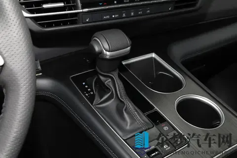 丰田格瑞维亚，三款两驱配置怎么选？-1