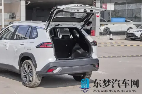 丰田锋兰达混动四款车型，如何挑选？-1