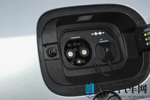 不止于家用，方程豹钛7 2025款 190KM四驱Max版的多元生活探索-3