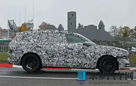 奥迪Q9霍希版谍照曝光!搭V8发动机,竞争迈巴赫GLS?-1