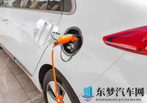 养一辆8万的纯电动车与8万的汽油车,10年的花费会相差一辆车吗?-3