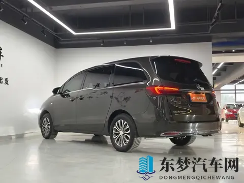 三年别克GL8，表显14万公里，陆上公务舱124万拿下！-2