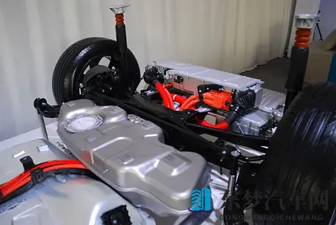 乙醇汽油在冬季低温环境中是否会油水分层，进而损坏发动机？