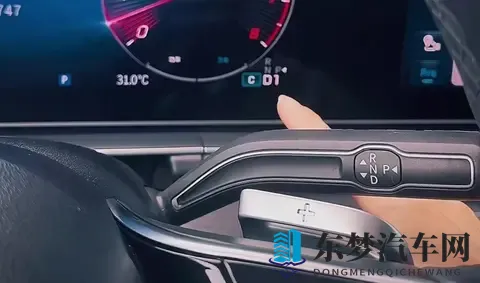 「怀挡回归」的风潮席卷了汽车行业-1