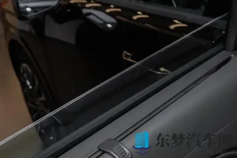 新一代帕里斯帝鉴赏家版:科技与豪华的平衡之作-3