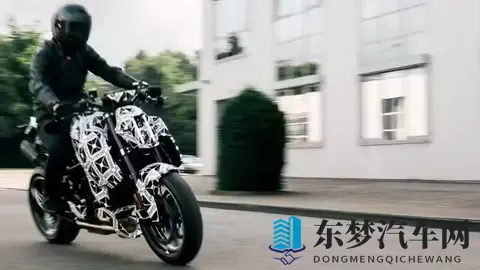 摩托圈劳斯莱斯出新作，1400R能否复制2分钟售罄神话？-2