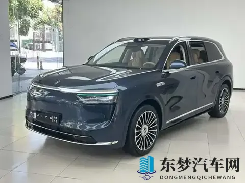 男生和女生打扑克软件：汽车智能娱乐：社交新风尚，驾驶新体验-1