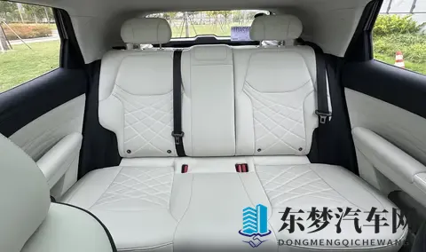 一辆让你忘记算电量的小车：极狐T1续航究竟怎么样？-1