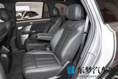 30万级大六座SUV抉择：深蓝S09与乐道L90，这些细节决定该选谁-1