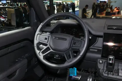 全能硬派 SUV 天花板？路虎卫士选买攻略戳这里！