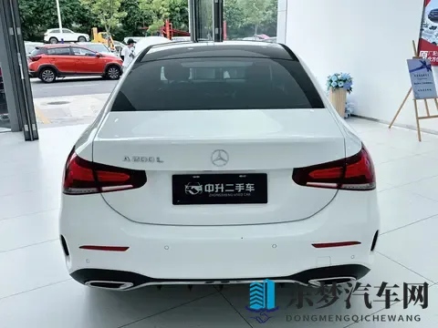 手机看片福利盒子：汽车新潮流：智能驾驶、新能源、个性化定制！-3