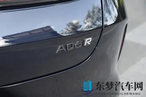 1199 万起售，激光雷达、800V 高压平台，它适合家庭用户吗？-1