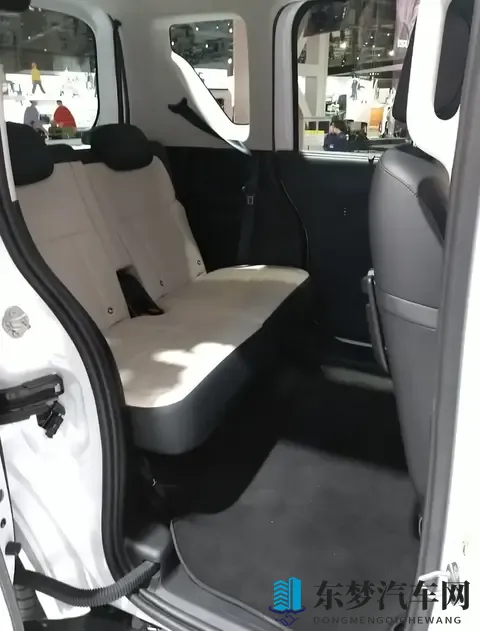 比亚迪发布K-Car车型海獭,东京车展引发“海啸式”围观-1