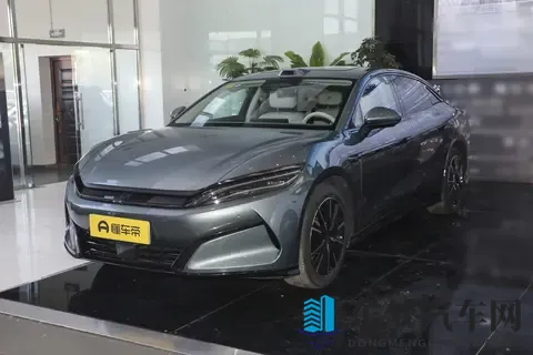 星纪元ES纯电版：中大型轿车的“真香选手”，价格香、操控稳！-2