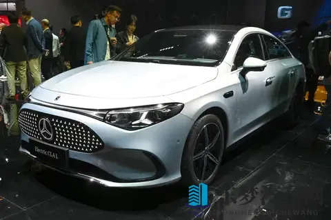 奔驰纯电CLA上市，三叉星徽的背水一战？-3