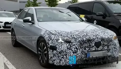 全新奔驰C级确认上20T，小改款先“补能”，改款2026年同步首发-2