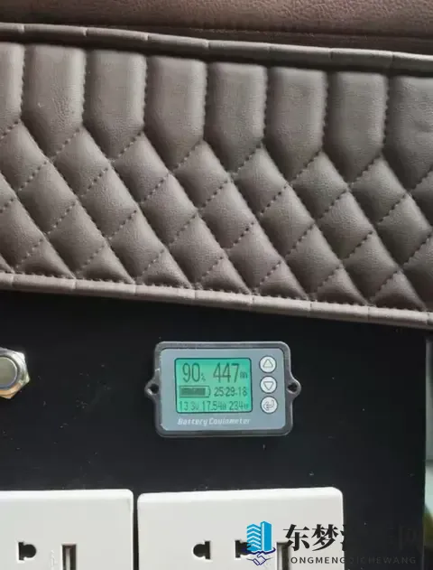 不是买的，是造的！福特全顺改成“小家”的男人，太会玩了！-2