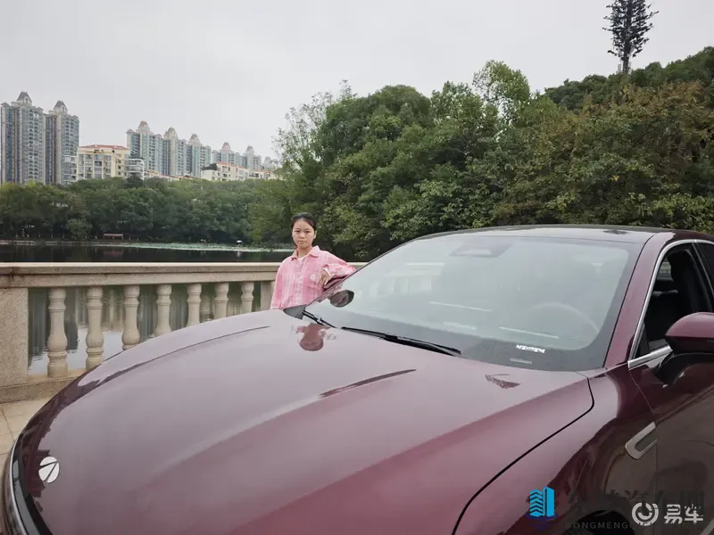 春暖花开 回家入口：春意盎然，家门温馨迎归人-1