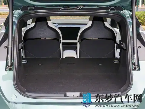 新款极氪X正式上市，新增“西雅图绿”配色，配置调整，会畅销吗-1