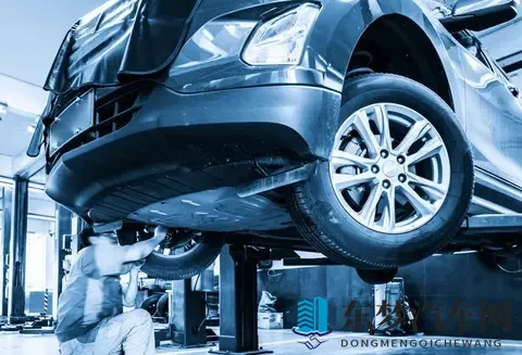 轮胎只看磨损？大错特错！5年胎纹再深也得换，DOT代码藏着安全期-2