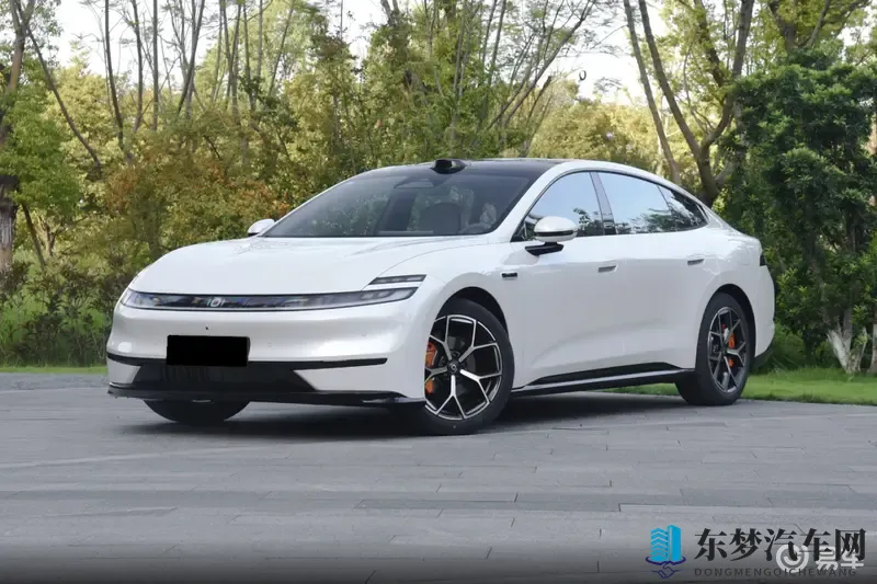 建议看小鹏MONA M03的朋友，先看看长安启源A06-1