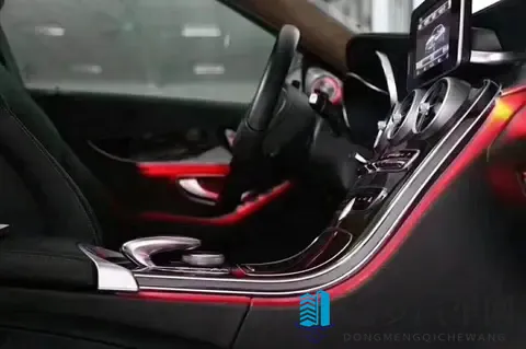 奔驰GLC260怎么选？动感型对比豪华型-3