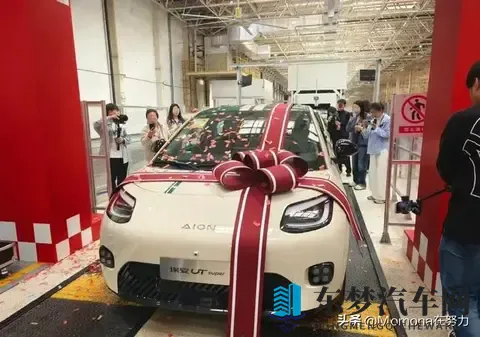 刘强东杀疯了！10万新车屠榜而来