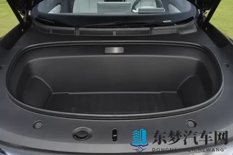 小鹏X9增程版预售35万元起，本月上市