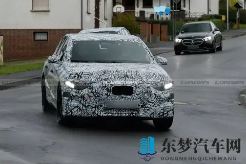 有望2027年发布 纯电动奔驰E级谍照曝光 造型回归传统-2