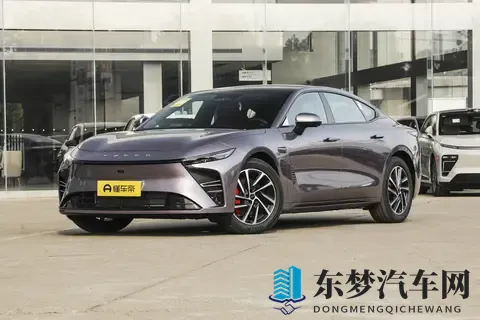 11月买轿车又有好选择！轴距3米，续航超770km，价格很香！-1