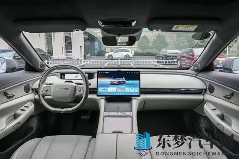 综合续航1645km，云台底盘+黄金增程动力，星纪元ES产品力如何？-3