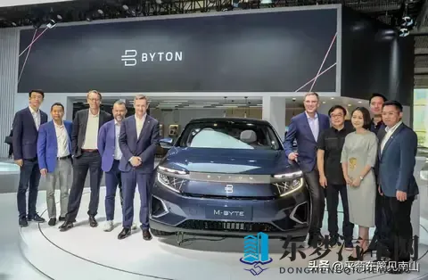 成人夜间禁用：夜间行车新规，汽车市场大洗牌？-2