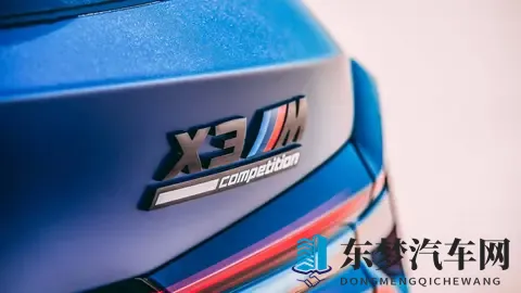 公交车上的诗请和小诗：城市公交变身诗意角落，体验文化之旅