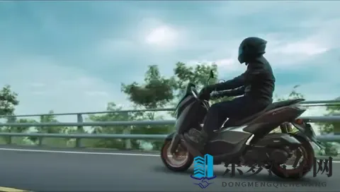 雅马哈NMAX155 2026款敢冲3万？新增骑行模式却马力下降你买账吗？-2