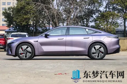 综合续航1645km，云台底盘+黄金增程动力，星纪元ES产品力如何？-2