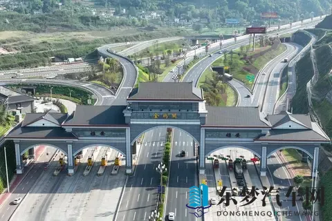 湖南第一条高速公路长永高速即将停止收费：30年后实现免费通行-1