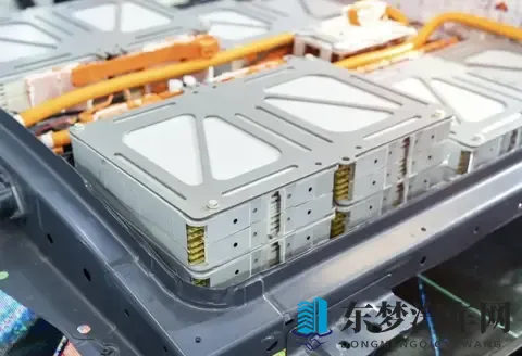 磷酸铁锂和三元锂电池的安全性争论应叫停，莫忘记“最强电池令”