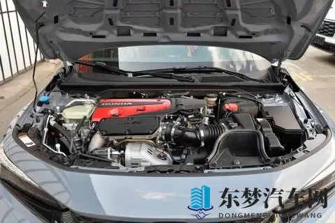 玩车一族看过来，40万预算，你会买思域TYPE R，还是丰田GR YARIS？-1
