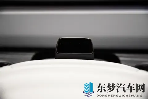 五菱星光 730 大 7 座 MPV 上市