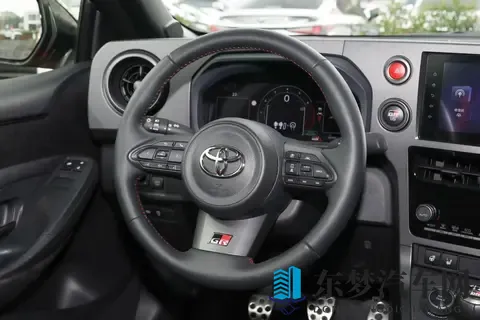 玩车一族看过来，40万预算，你会买思域TYPE R，还是丰田GR YARIS？-2