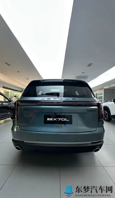 捷途X70L体验:10万块买到的“移动客厅”家人都能找到舒服的姿势-2