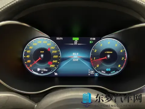 开了不到一年就换？准新一手奔驰C级，这价格真香！-2