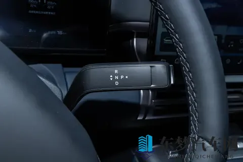 比亚迪新车“火”了？可选装无人机+超长续航，方程豹钛7真香-2